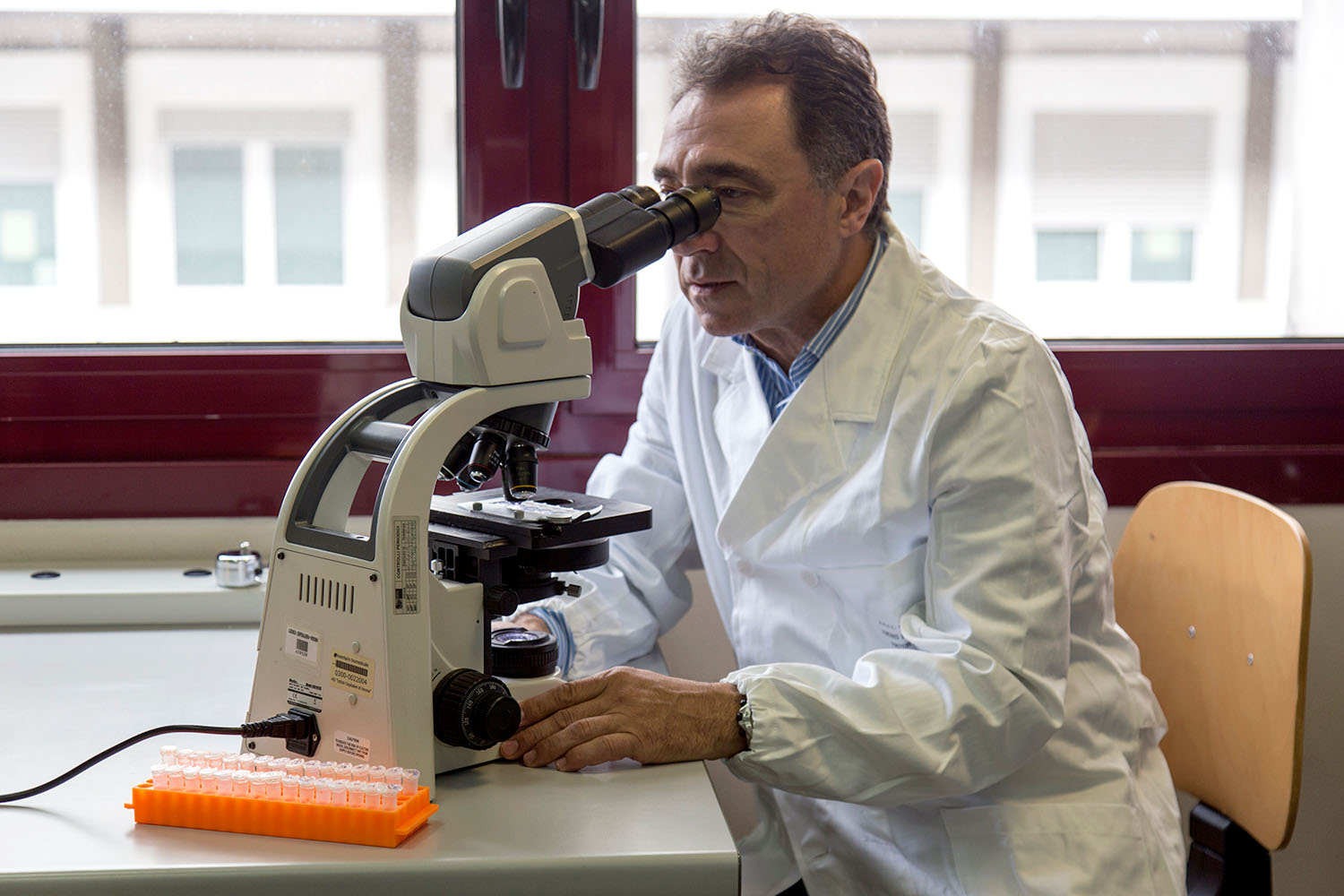 Vincenzo Bronte, M.D., a CRI CLIP Investigator at the University of Verona in Italy, is studying molecular differences between pancreatic cancer tumors that trigger anti-cancer immune responses (so-called “hot” tumors) and those that don’t (“cold”) and new approaches to converting immunologically cold tumors into hot.